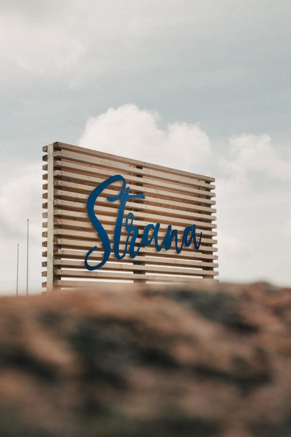 Hotel Strana Halleviksstrand Bagian luar foto