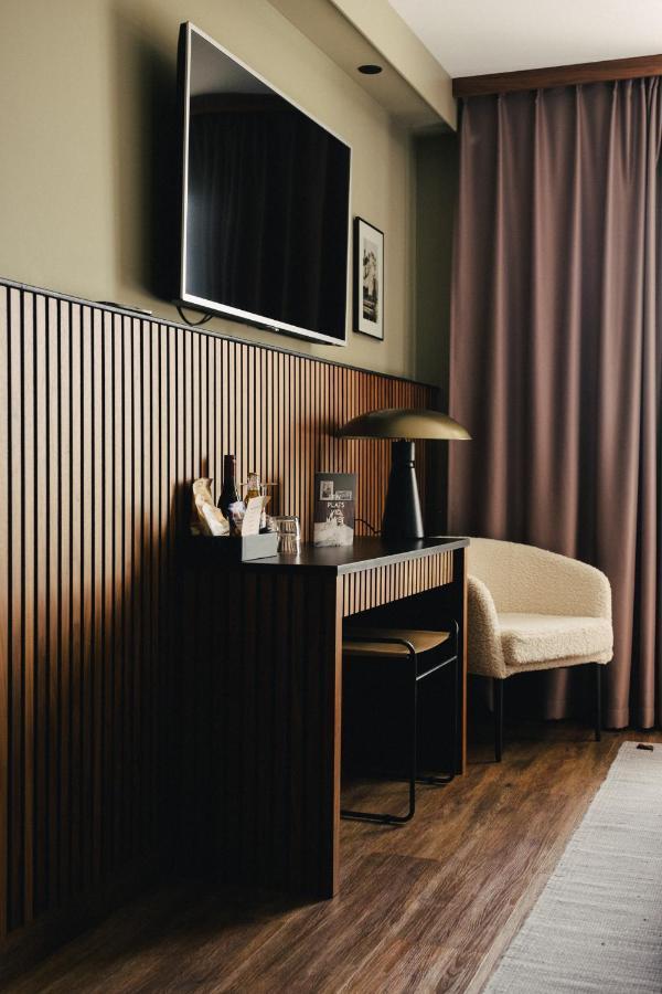 Hotel Strana Halleviksstrand Bagian luar foto